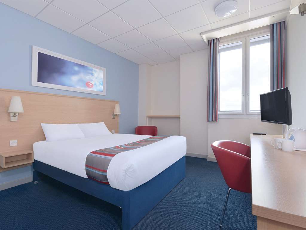 Travelodge Bedford Wyboston Room photo
